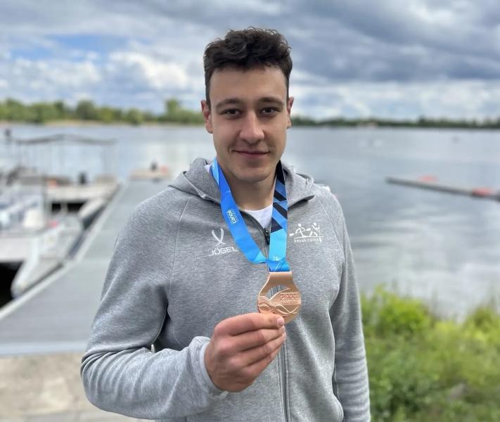 Захар Петров завоевал бронзу на немецком этапе Кубка мира по гребле